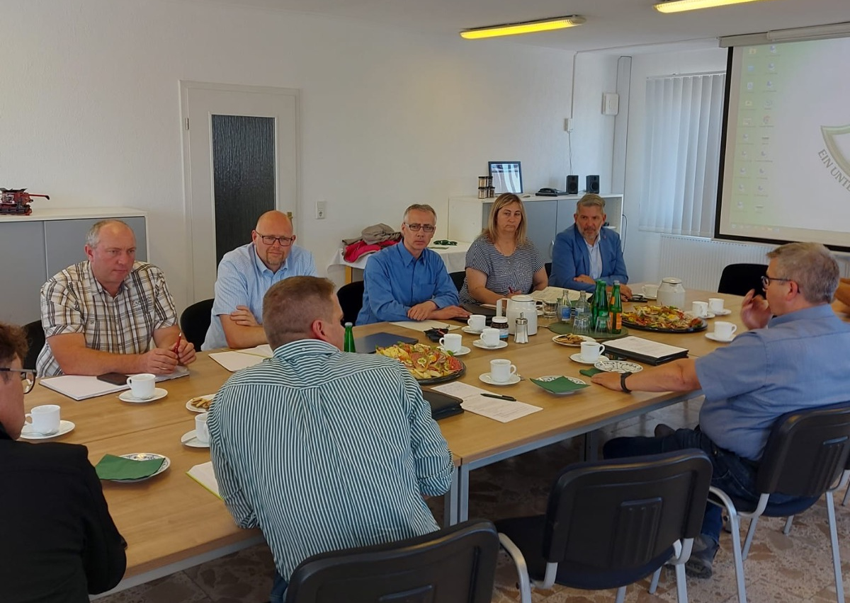 Landwirtschaft braucht verlässliche Rahmenbedingungen – Kreisbauernverband im Austausch mit Landrat Thomas Ahke